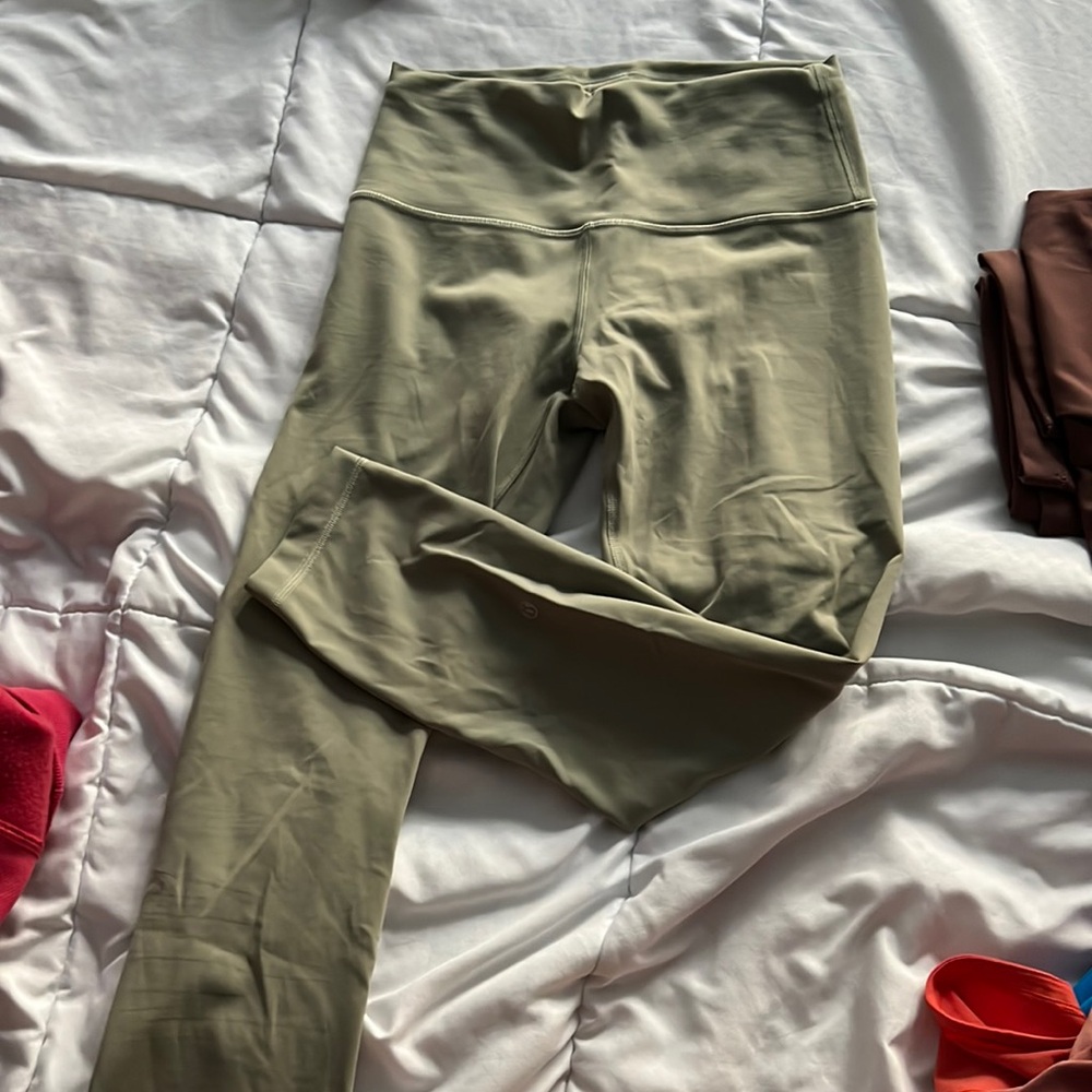 Lululemon wunder train tight